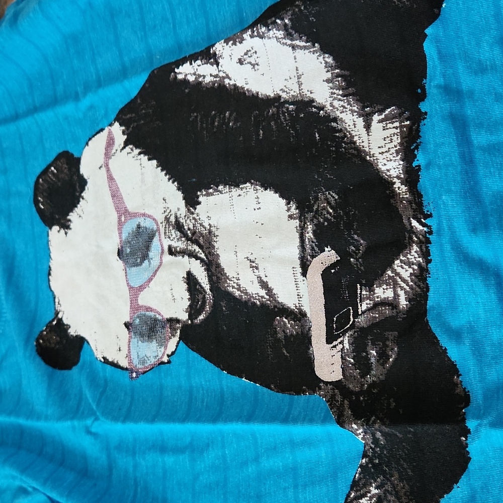 NWOT Panda Texting Graphic Tee Shirt Blue - Picture 4 of 4